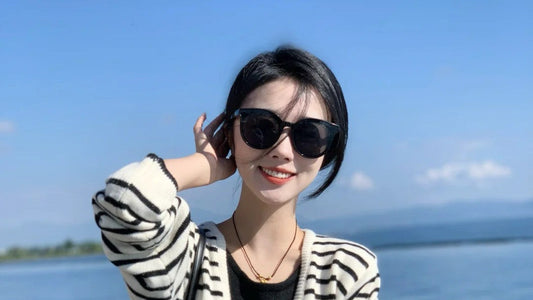 How to Rock Black Oversized Sunglasses for a Bold and Chic Look